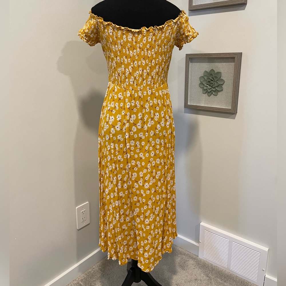 Cupshe Frances Yellow Daisy Floral Smocked Cottagecore Dress EUC - Picture 5 of 12